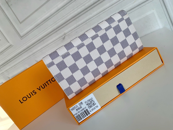 LVコピーウォレット背面デザイン